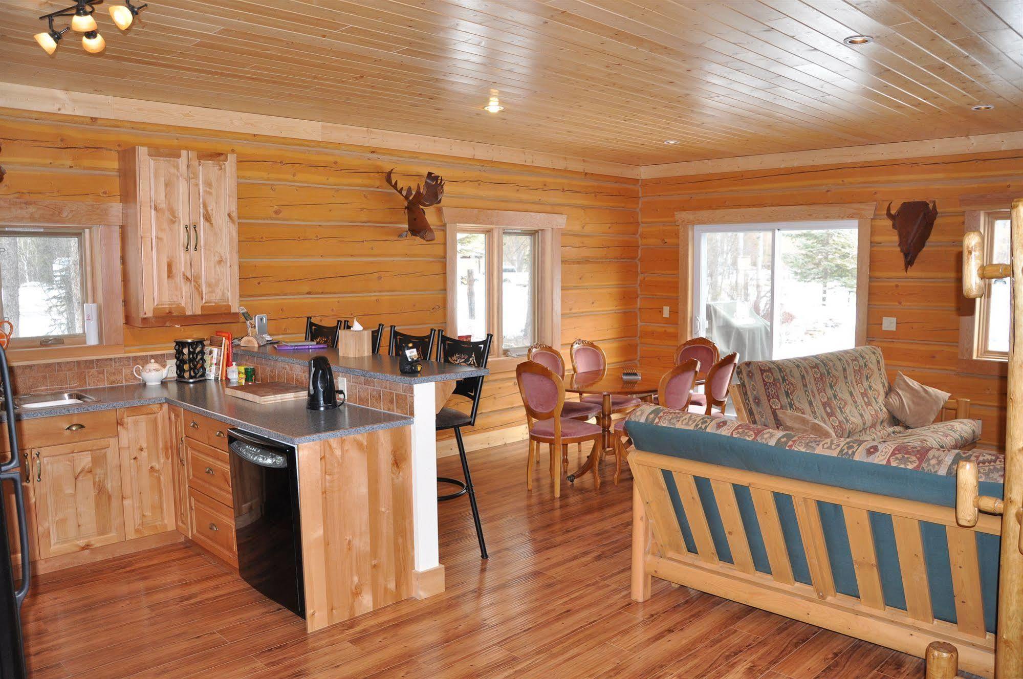 Kicking Horse Kabins Golden Extérieur photo