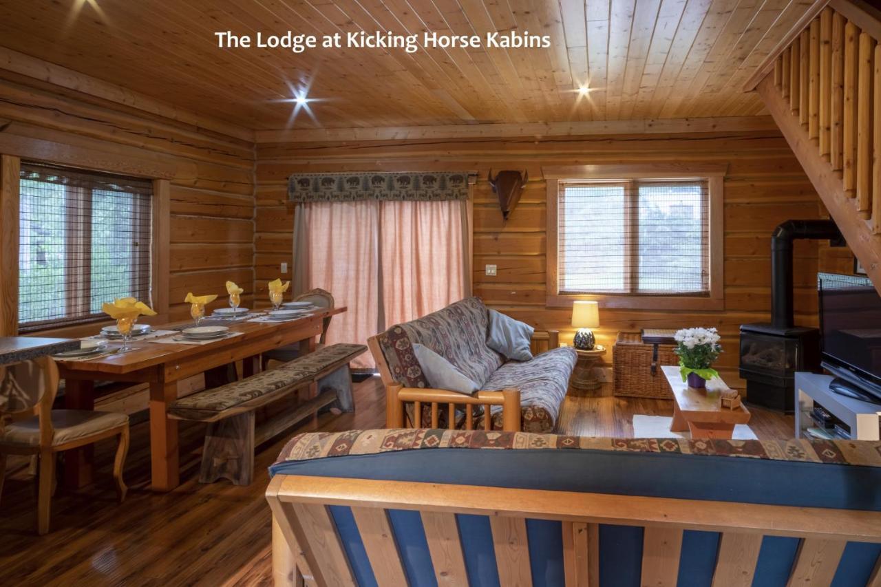 Kicking Horse Kabins Golden Extérieur photo