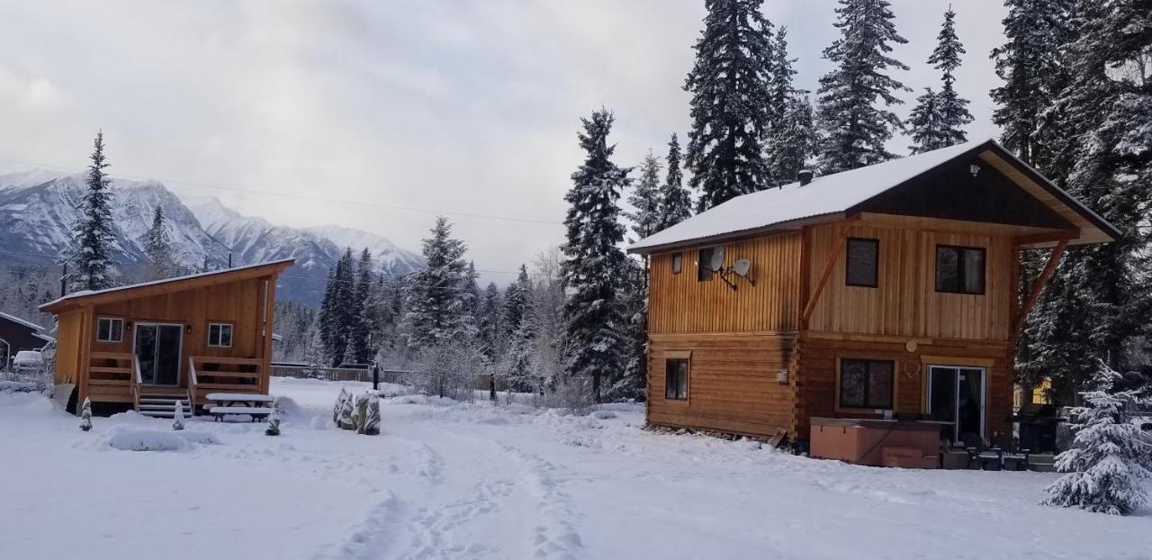 Kicking Horse Kabins Golden Extérieur photo